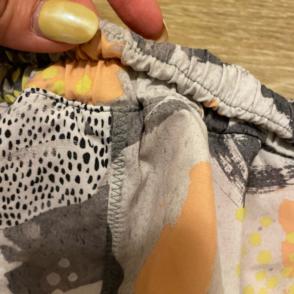 lululemon athletica Abstract Print Athletic Shorts in Peach, Gray, Yellow - Picture 3 of 10